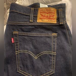 Mens Levi’s dark denim jeans